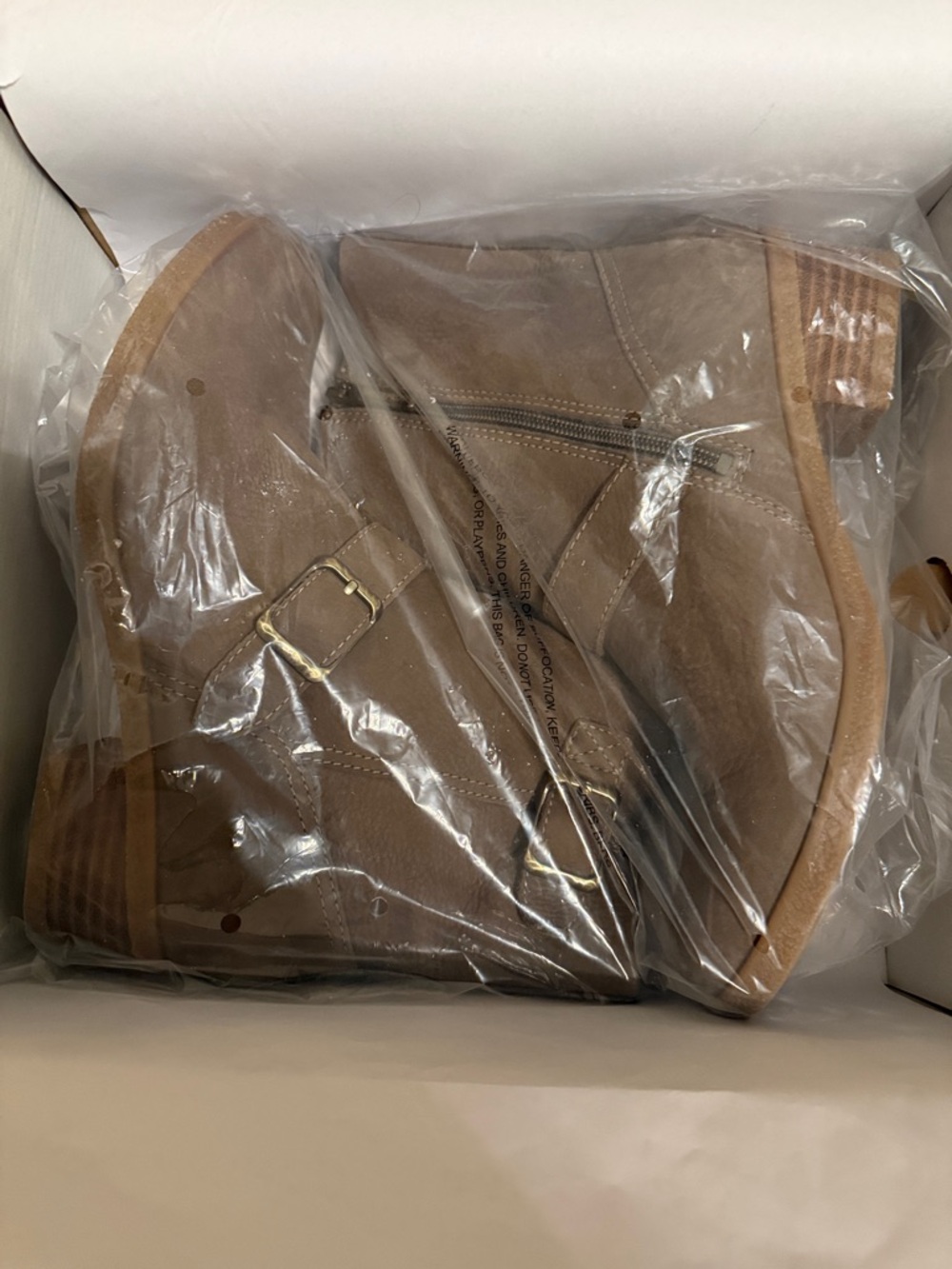 Dansko Delphine Nubuck Suede Boots Women’s - Picture 4 of 13
